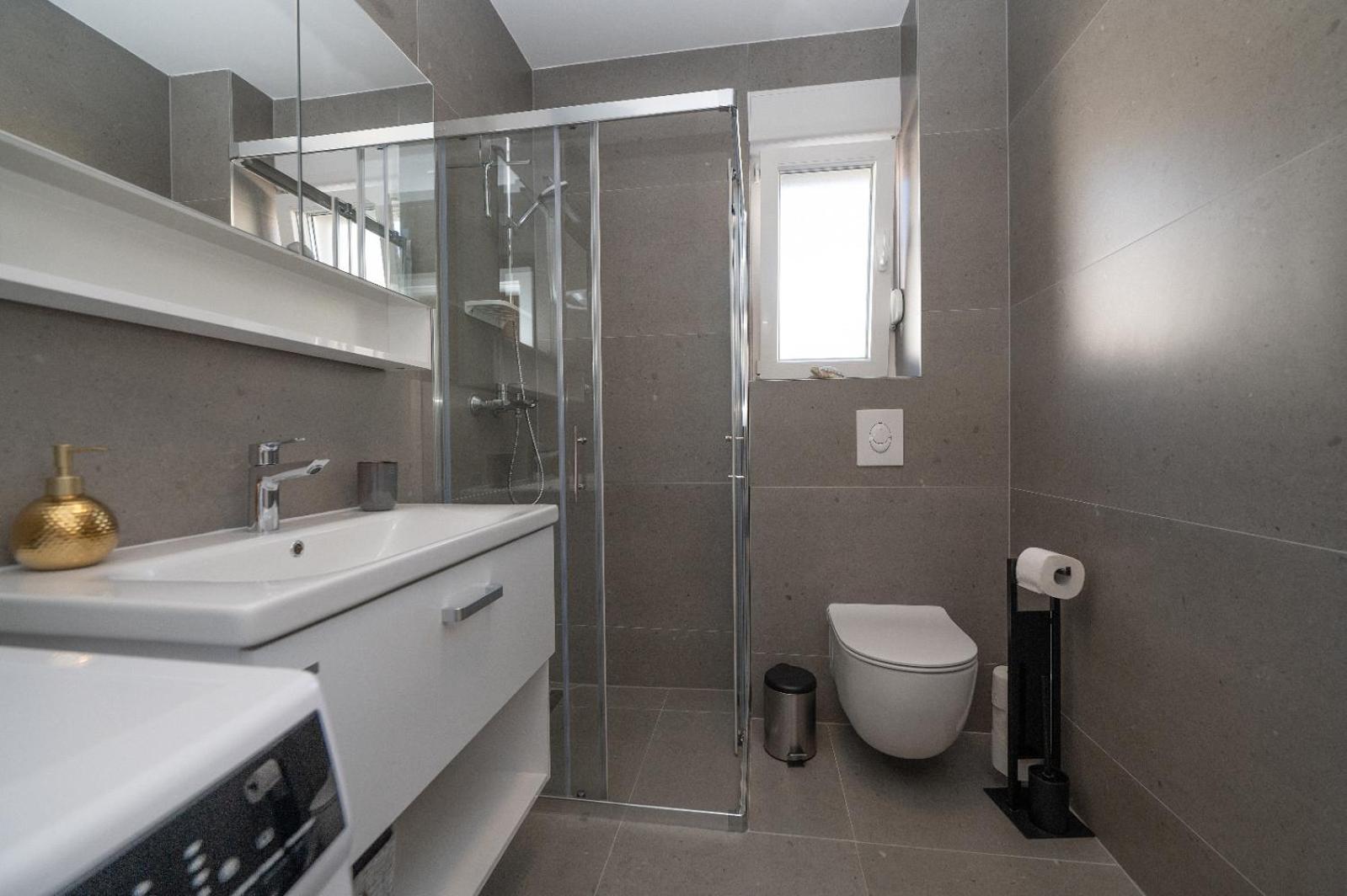 Apartment Filou Макарска Екстериор снимка