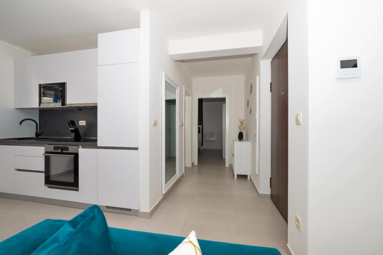 Apartment Filou Макарска Екстериор снимка